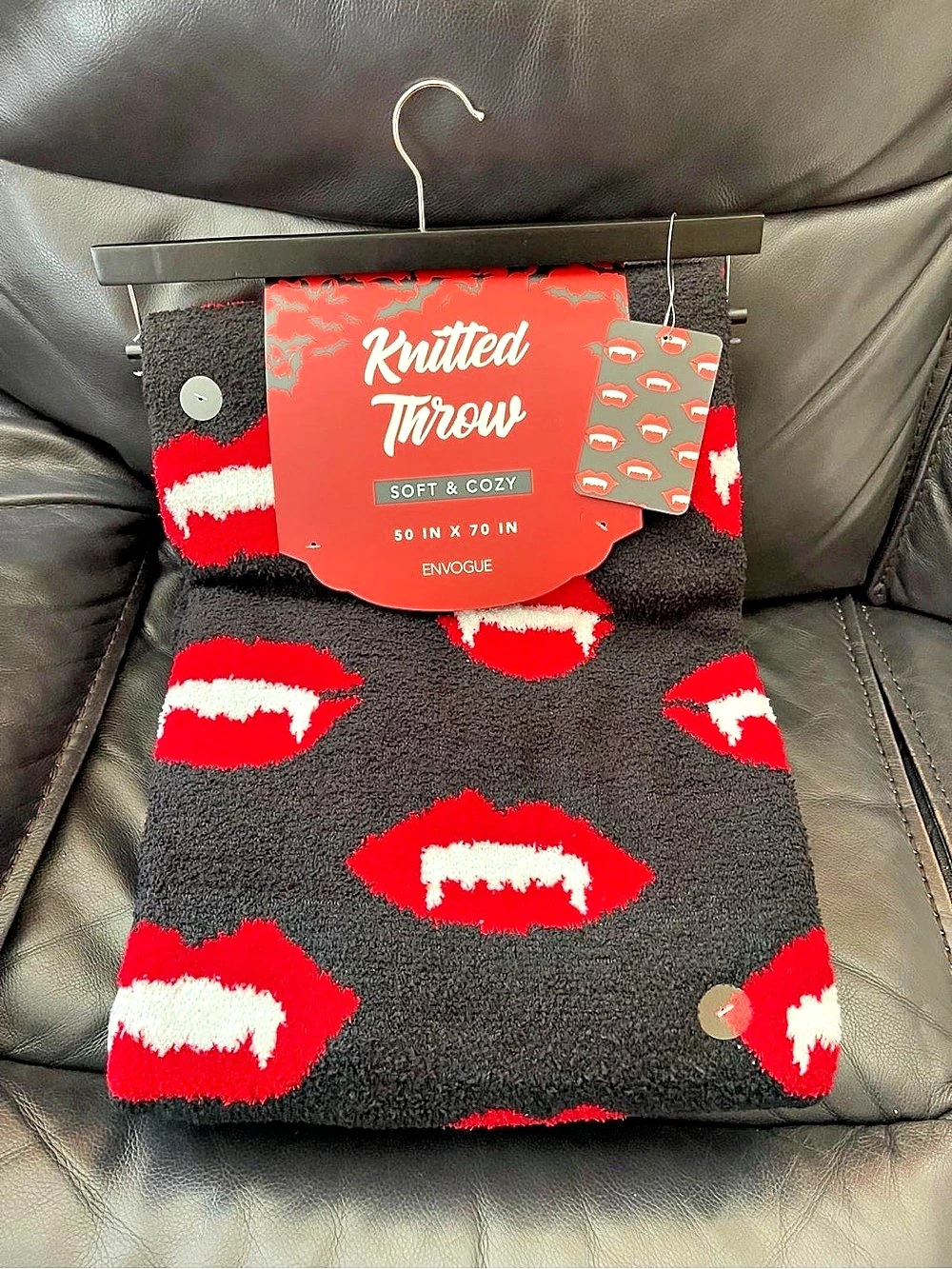 Halloween EnVogue Vampire Lips Throw - Halloween Throw Vampire Lips